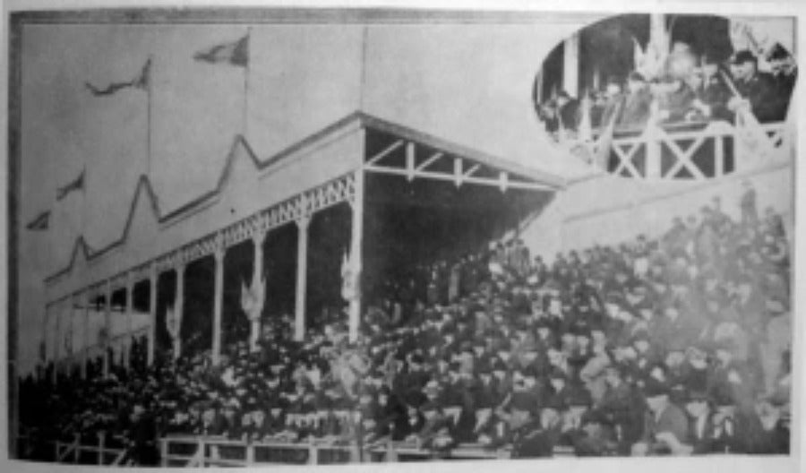 De la tribuna a la cancha