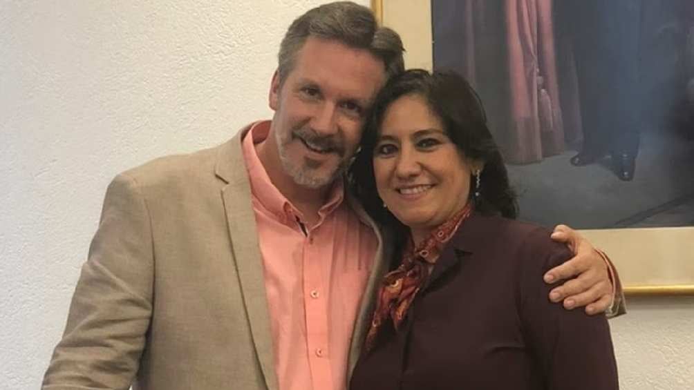 Reportan robo a la casa de John Ackerman e Irma Eréndira Sandoval ¡Se llevaron medio millón de pesos!