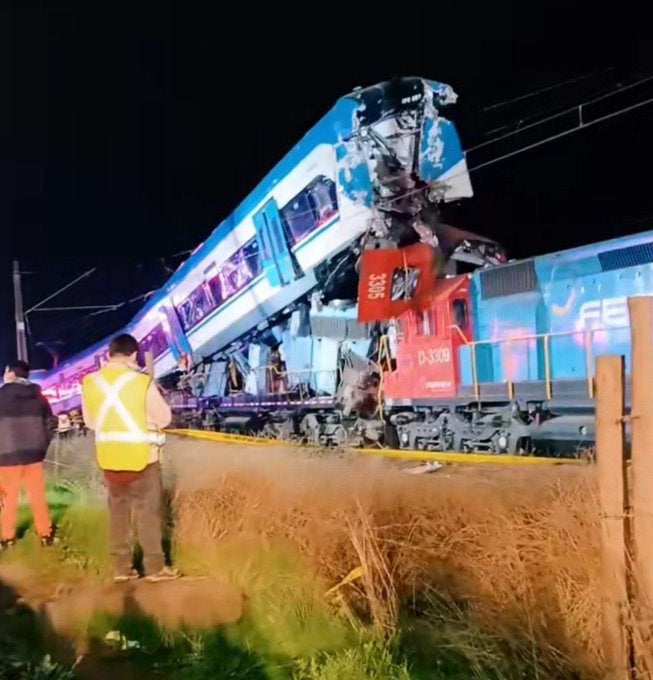 Era impactante ver como el tren quedó encima del otro.