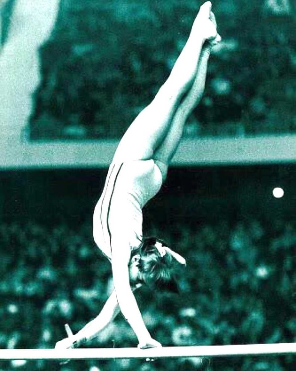 Nadia realizó el primer 10 perfecto en la gimnasia