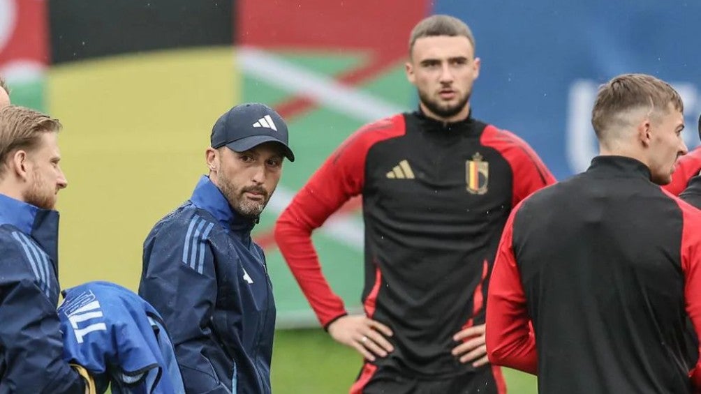 Bélgica en entrenamiento previo a duelo vs Rumania