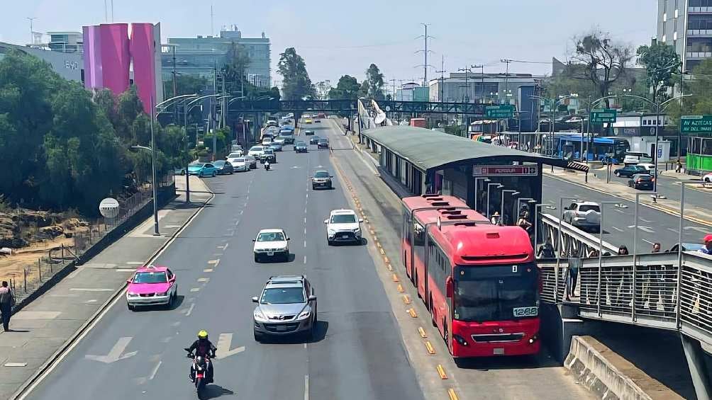 El Metrobús es uno de los medios de transporte más utilizados en la CDMX. 