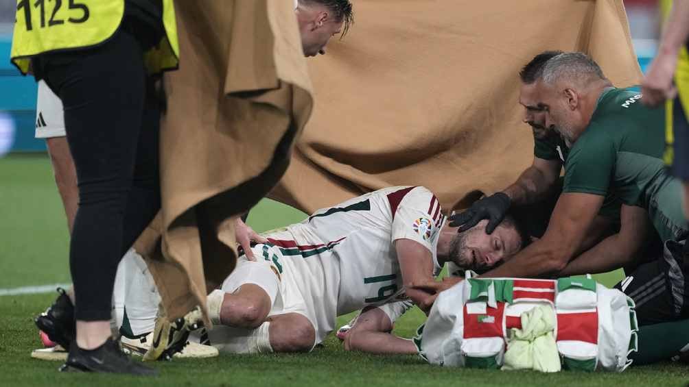 Barnabás Varga se encuentra estable en el hospital tras salir noqueado del juego ante Escocia