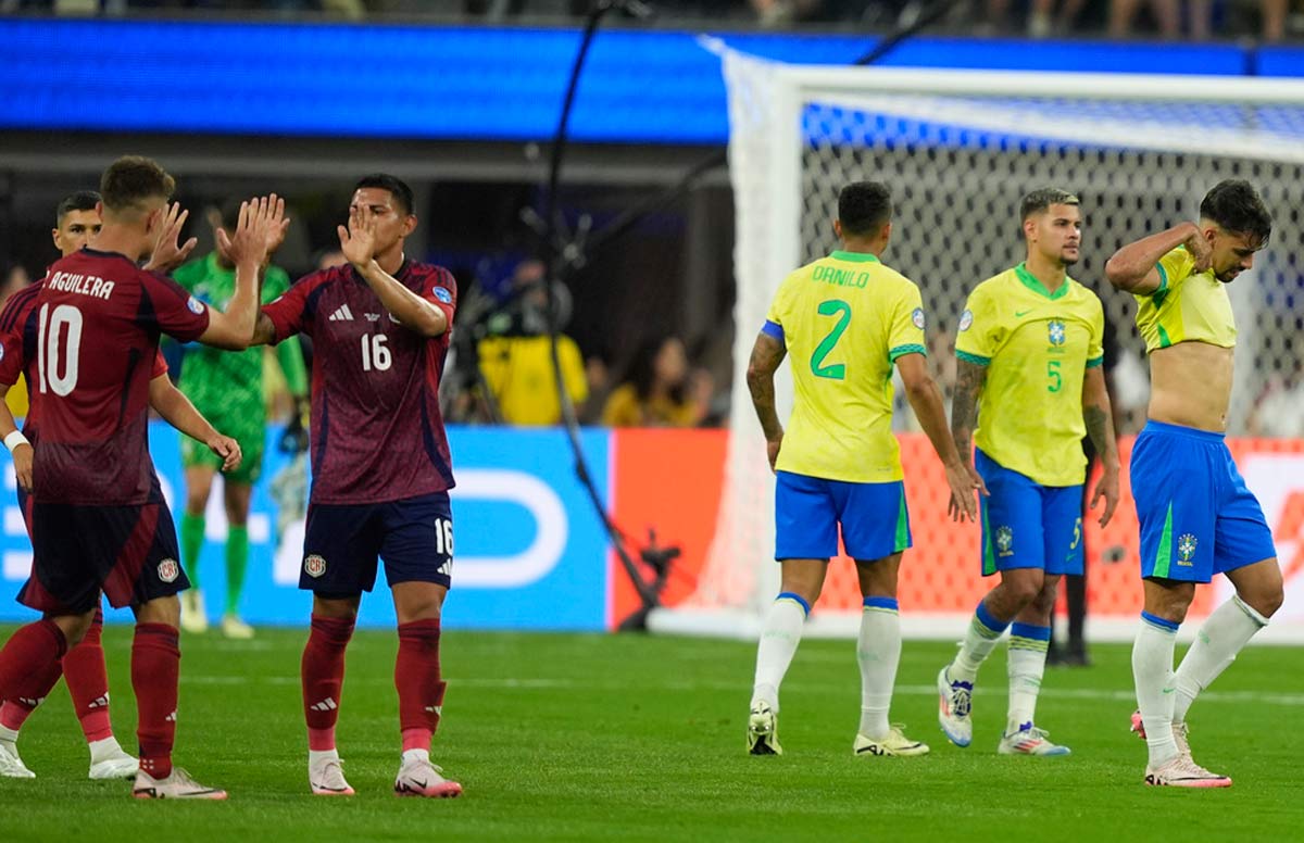 Costa Rica le sacó el empate a Brasil