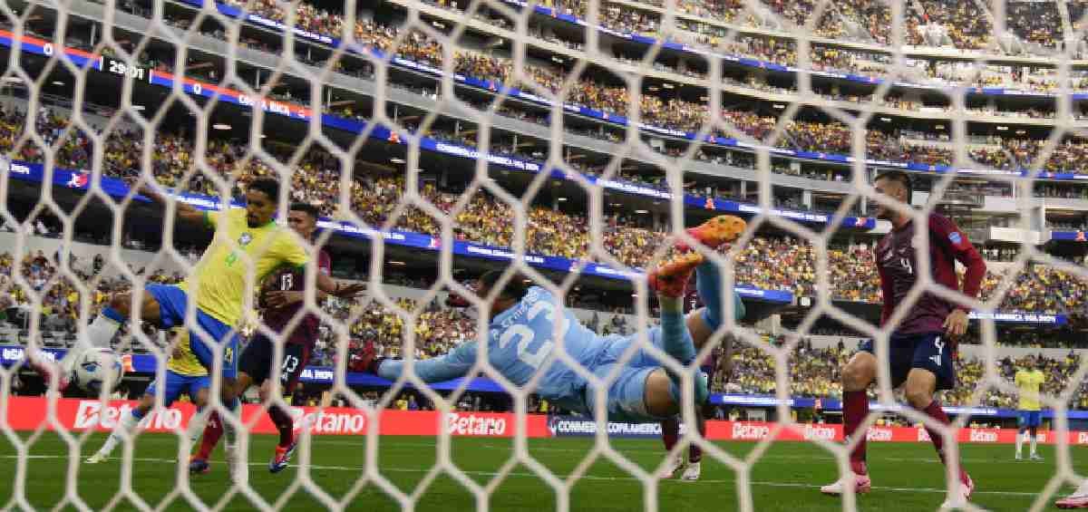 César Ramos invalida gol a Marquinhos 