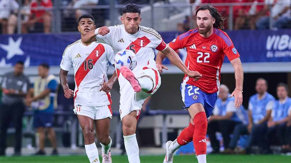 Perú llega con ligera ventaja