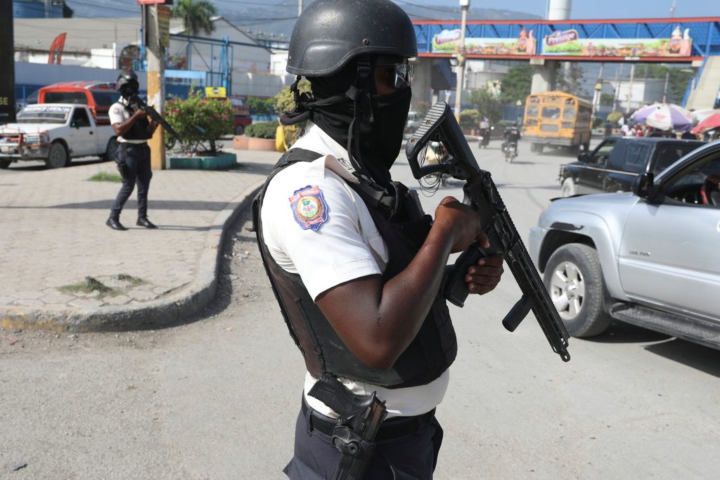 La policía de Haití se ha visto rebasada por la delincuencia organizada.