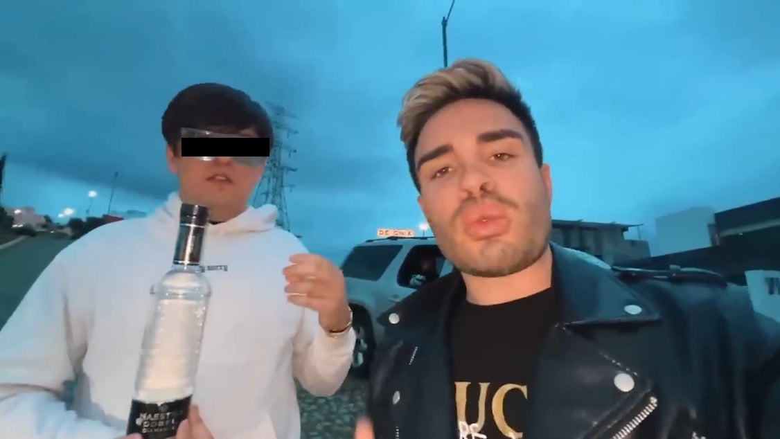 Los influencers, en el pasado, habían grabadi varios videos para sus respectivos canales.