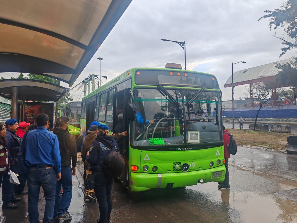 Camiones de RTP trabajan de Guelatao a Santa Marta en ambos sentidos.