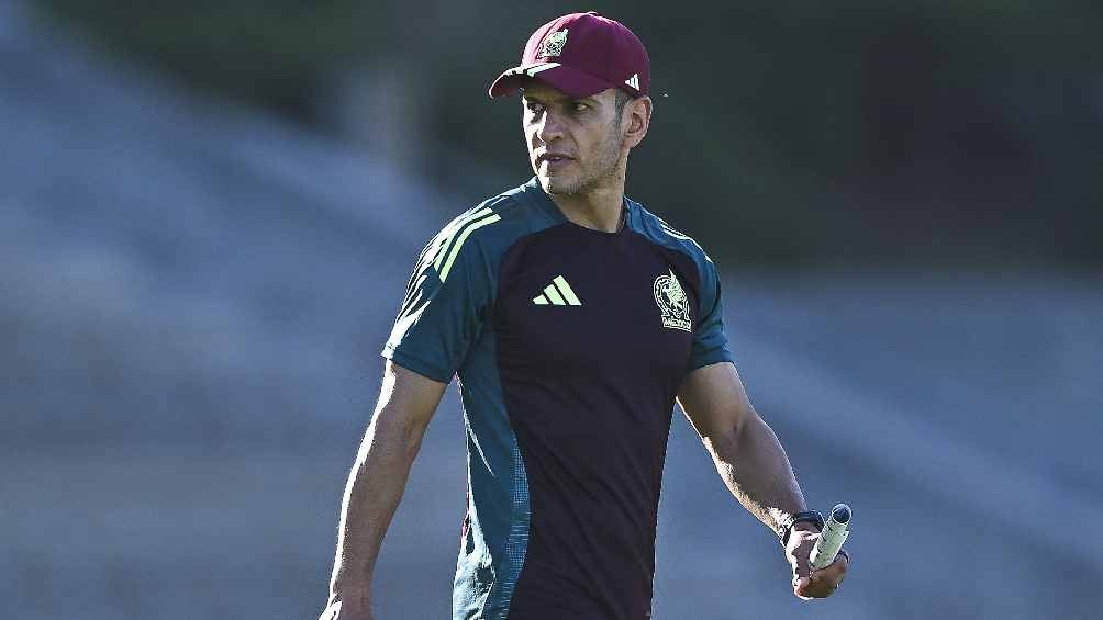 Lozano no moverá sus piezas