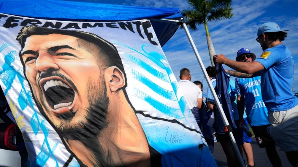 Afición de Uruguay se rinde ante Luis Suárez en Copa América