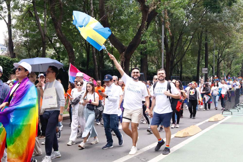 Los manifestantes piden que se respeten sus derechos humanos.