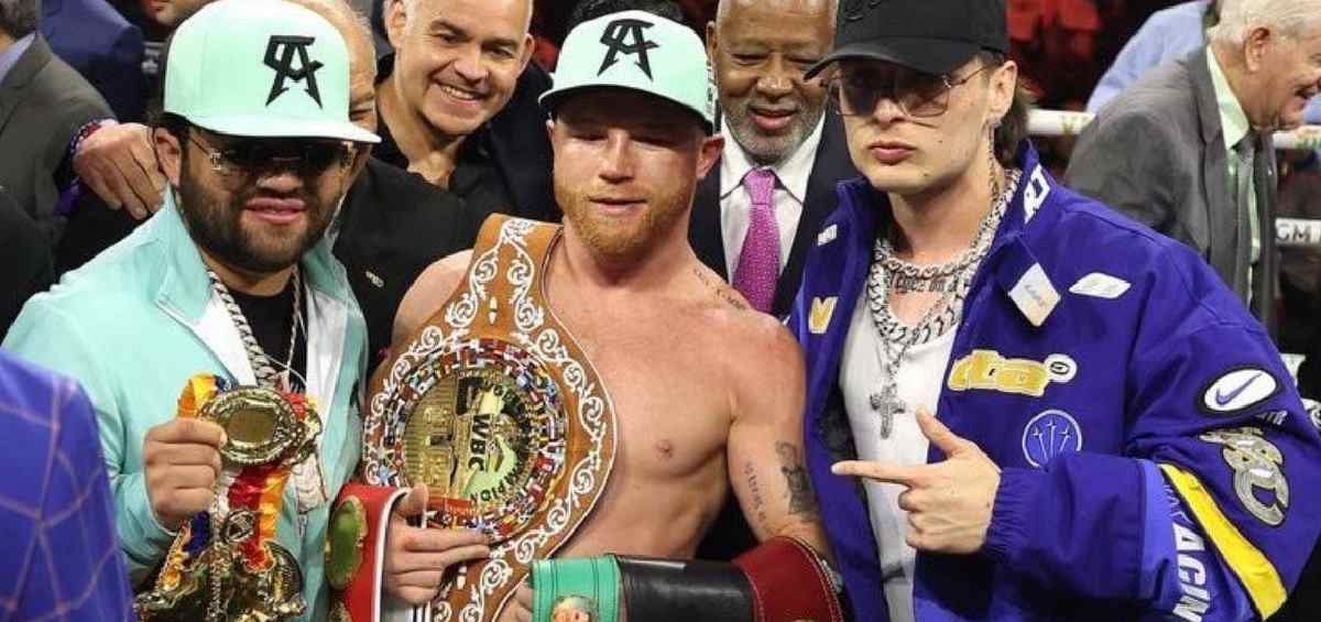 Peso Pluma con el Canelo Álvarez