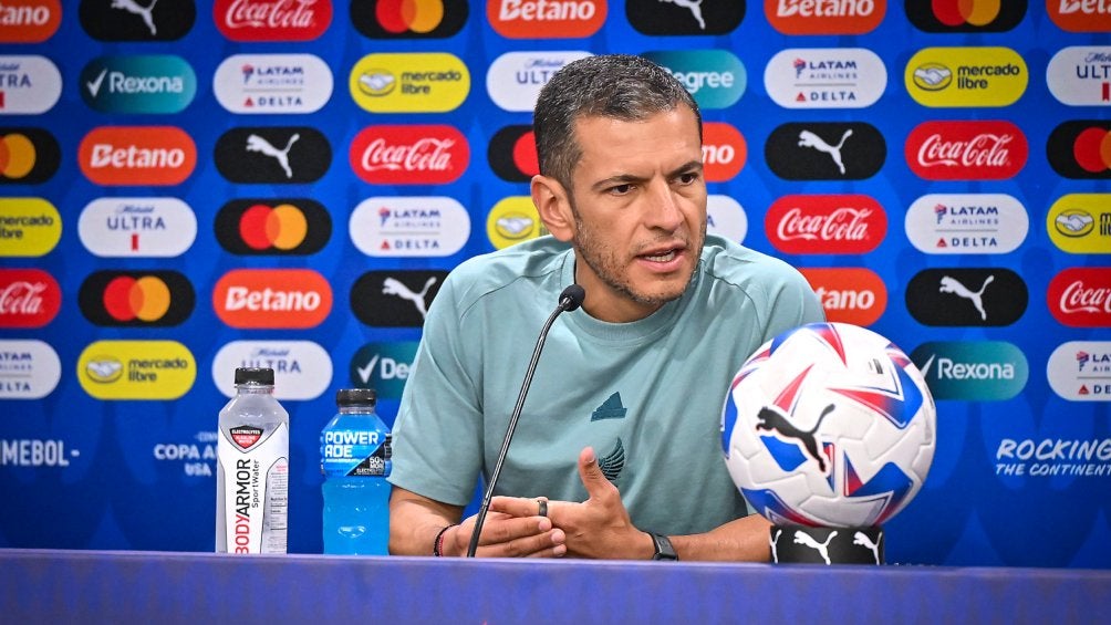 Jaime Lozano en conferencia de prensa