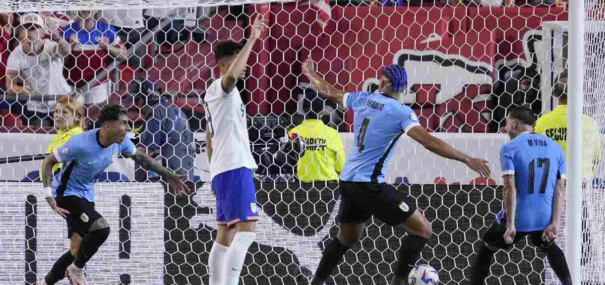 Uruguay avanzó a Cuartos de Final