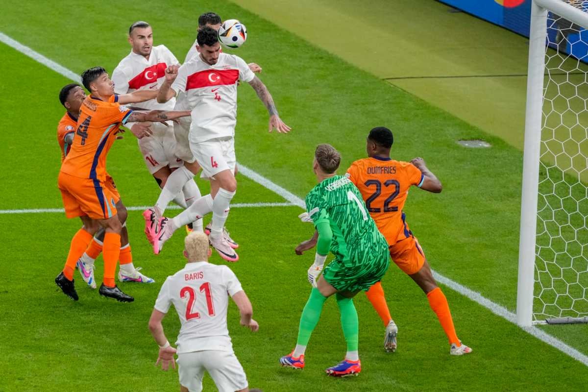 Así fue el gol de la ventaja de Turquía