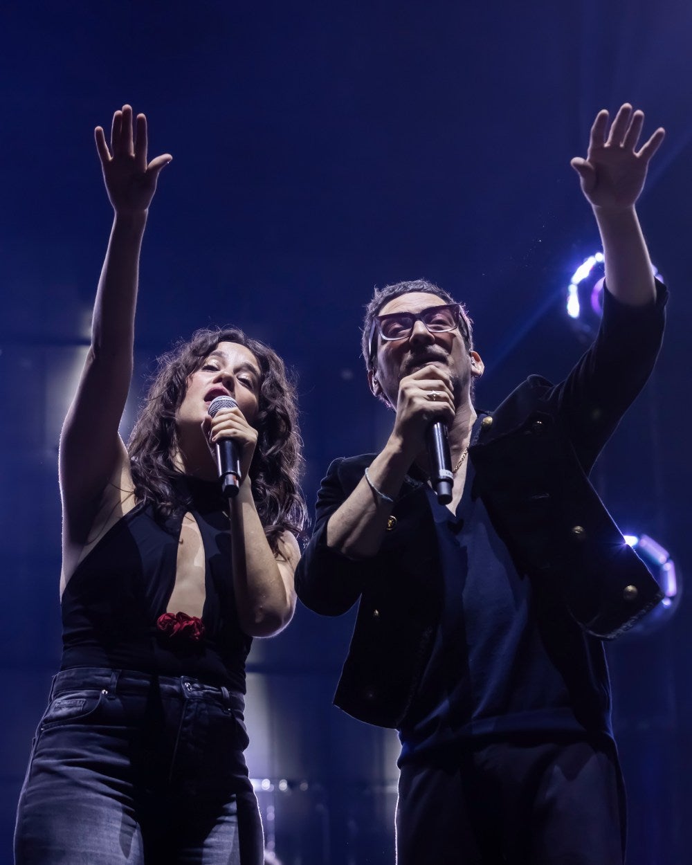 Ximena Sariñana fue la primera invitada en subir al escenario.