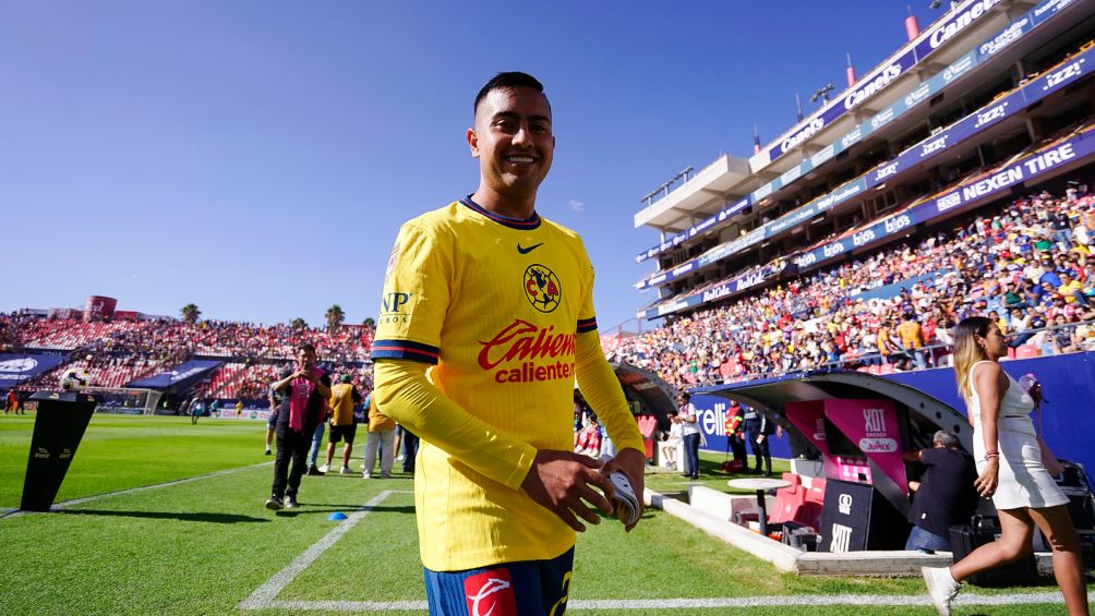 Érick Sánchez en su primer juego con las Águilas