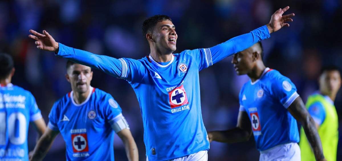 Cruz Azul enfrenta a Rayados 