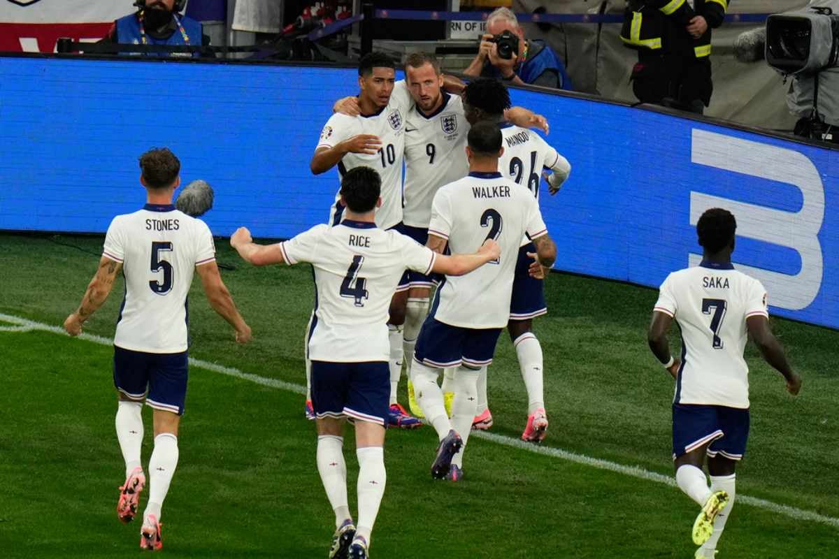 Los ingleses empataron con penal de Harry Kane