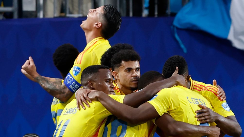 James celebra la victoria ante Uruguay