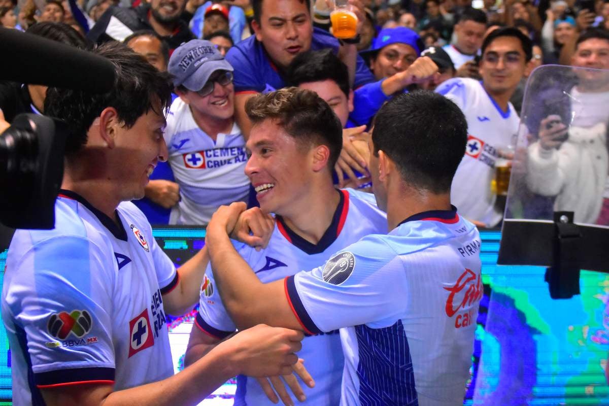 Huescas se despidió con un cariñoso mensaje de Cruz Azul 