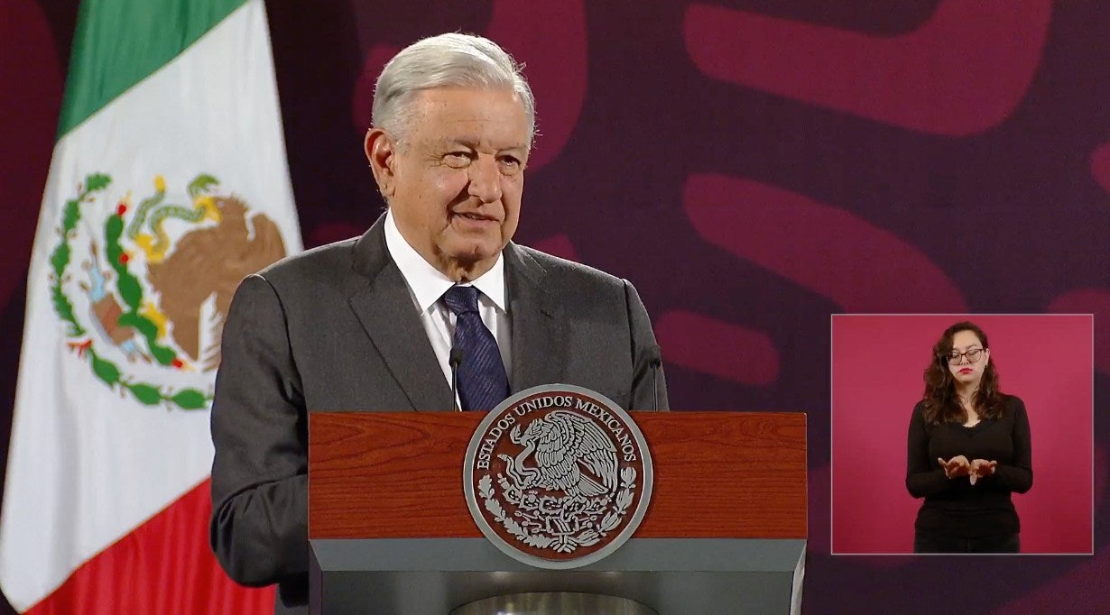 López Obrador asegura que se crearán más kilómetros de vías en el próximo sexenio.