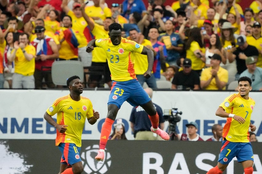 Dávinson Sánchez en la Copa América con Colombia