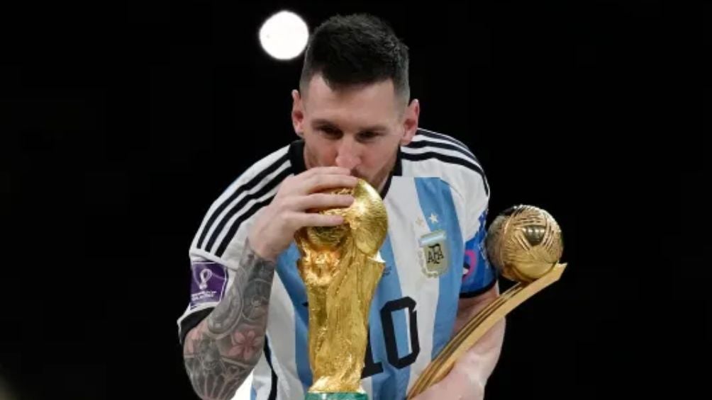 Messi celebra el Mundial en Qatar 2022