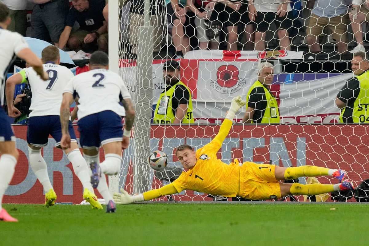 Kane marcó en las Semifinales del torneo de la UEFA