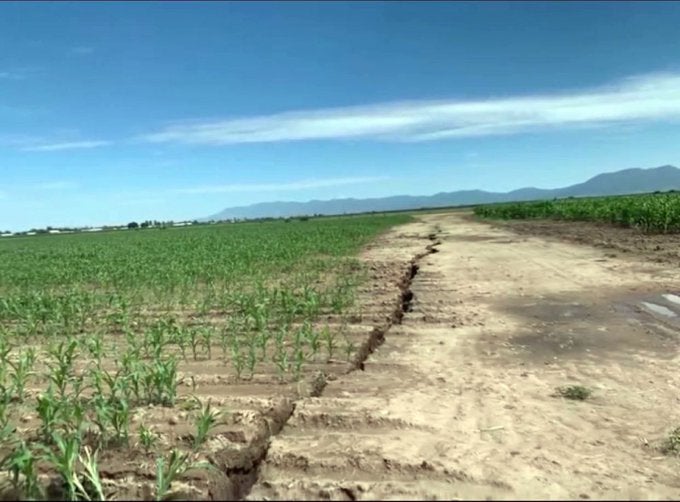 Las afectaciones llegaron a caminos, ranchos y casas.