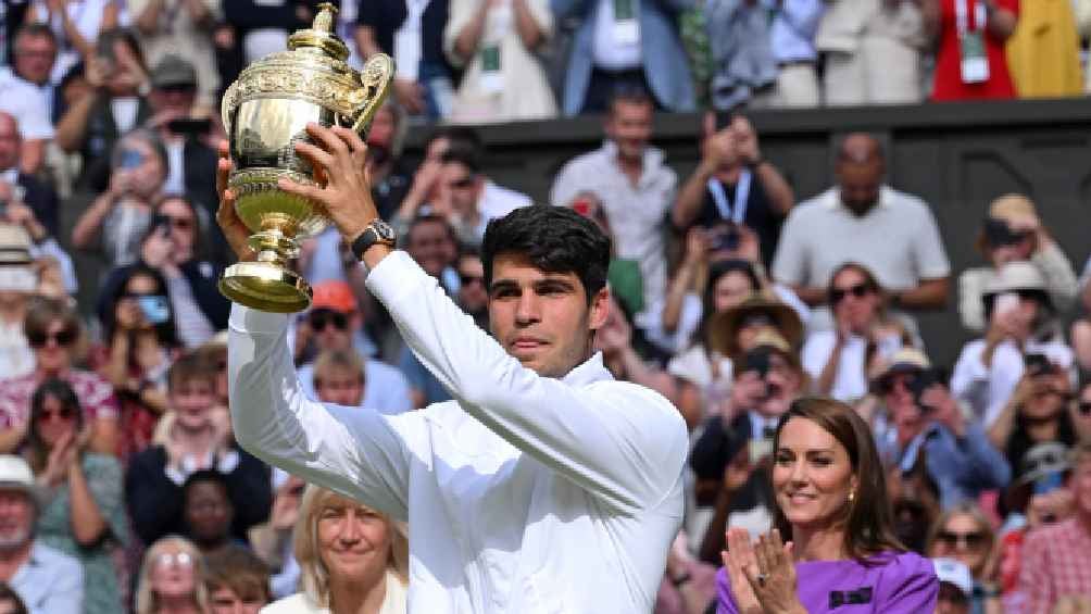 Carlos Alcaraz fue el ganador del torneo de Wimbledon. 