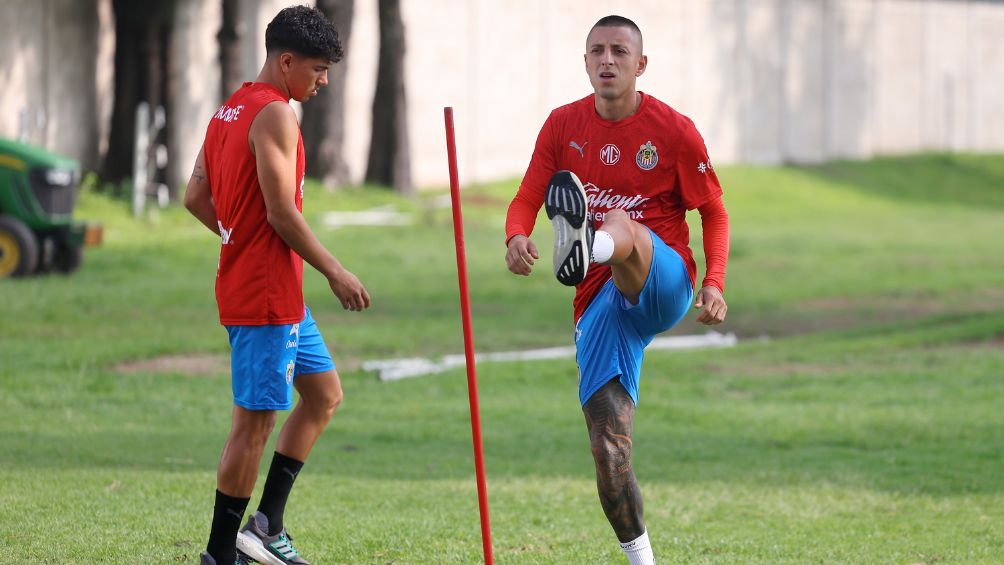 Chivas se prepara para enfrentar a Querétaro