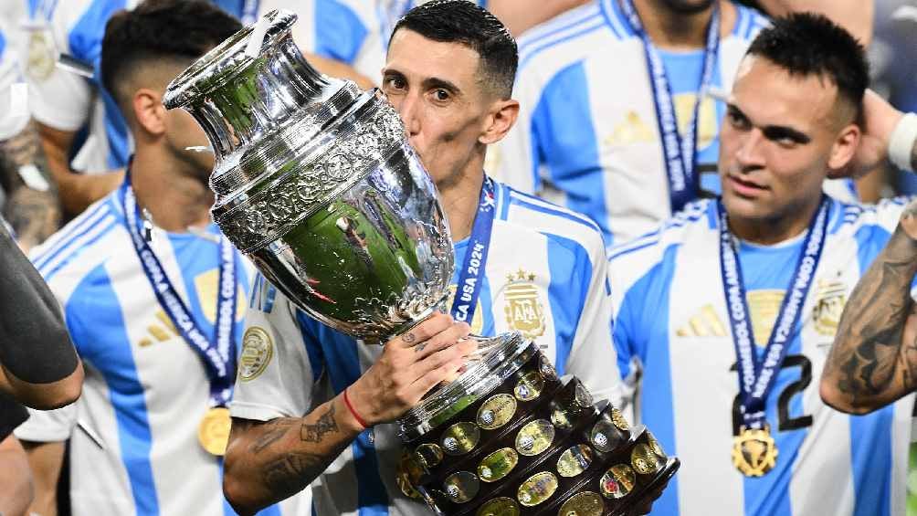 Elogió el final de di María