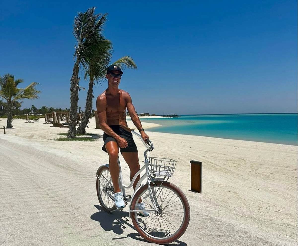 Ronaldo en bicicleta