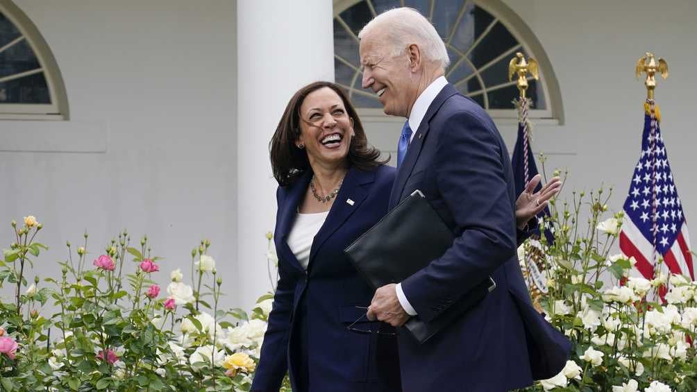 Kamala Harris se perfila como la nueva candidata demócrata. 