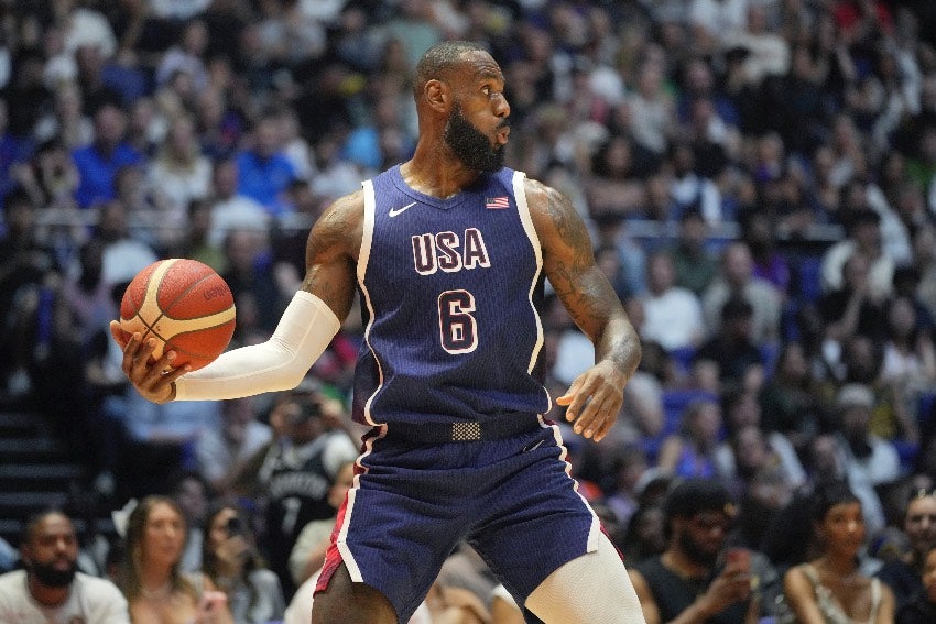 LeBron James será abanderado de EU en París 2024