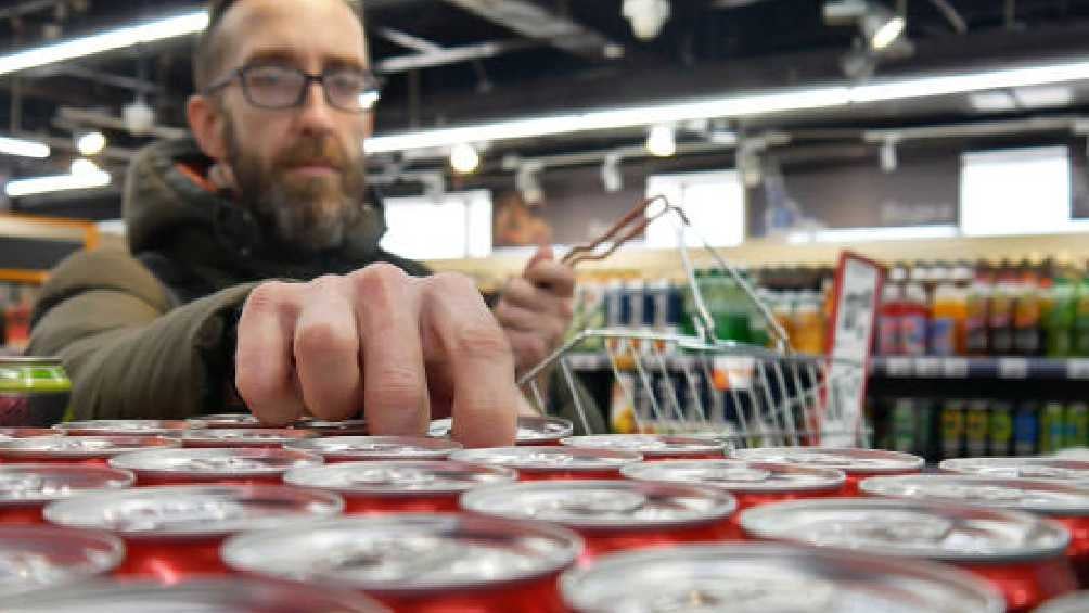 Varias riendas y supermercados se han quedado sin refrescos de sabores. 