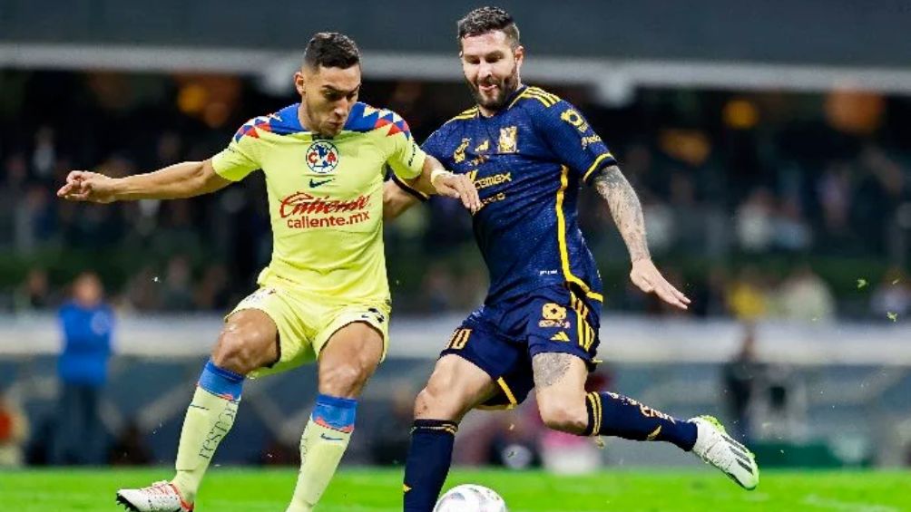 El defensa central en un partido de la Liga MX