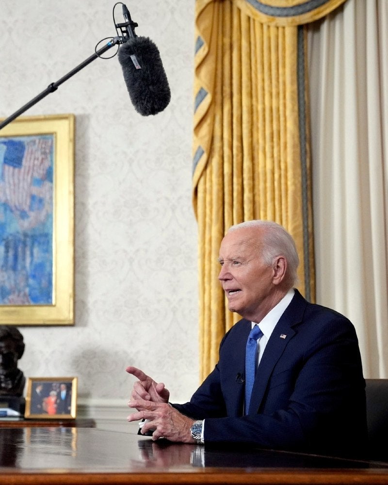 Joe Biden detalla que no terminará con la democracia de su país.