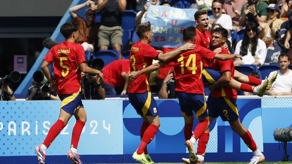 España se estrenó en los Juegos Olímpicos con una victoria de 2-1. 