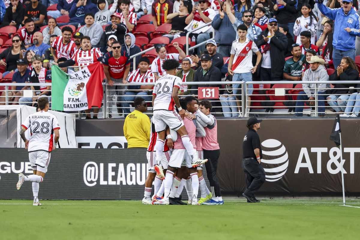 Chivas empató de último minuto, pero no pudo ganar en penales