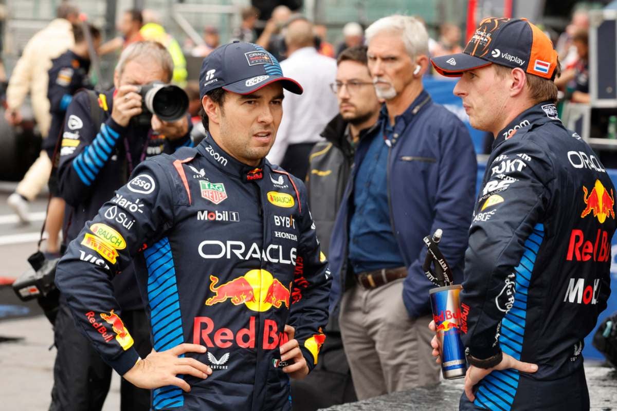 Checo con Max en plática 