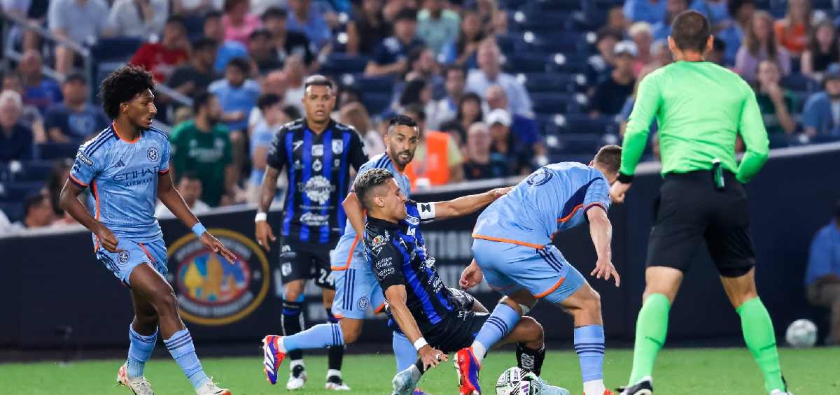 Gallos caen en penales 