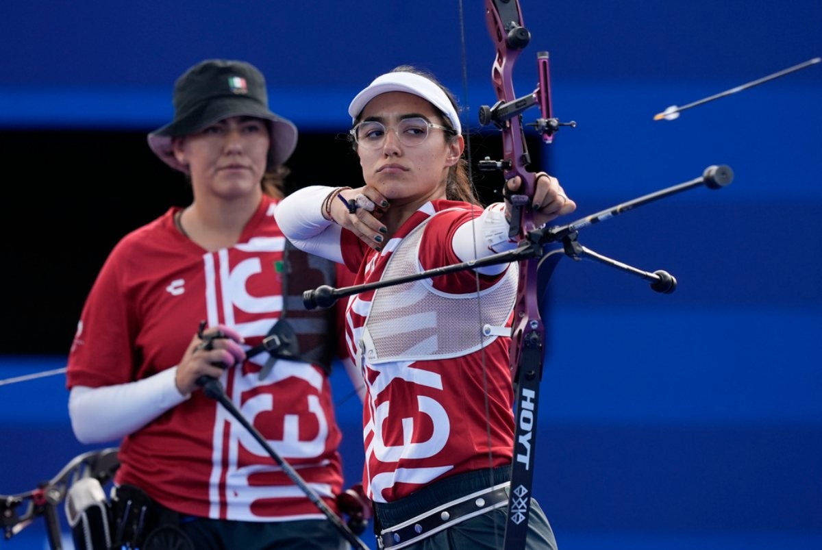 La mexicana tirando en la competencia 