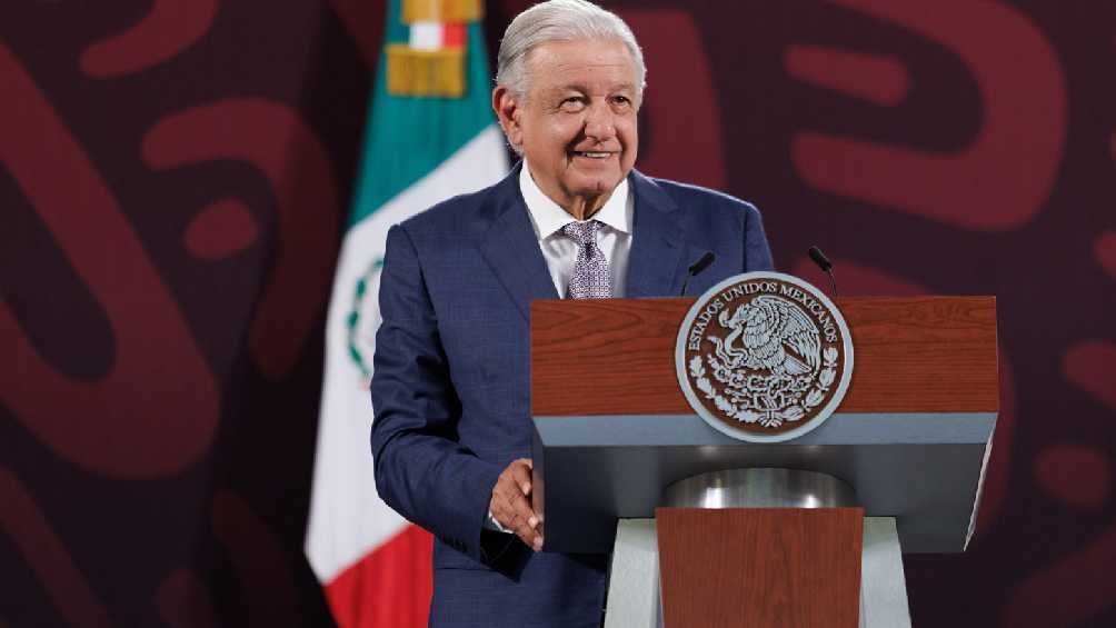 López Obrador busca conocer las experiencias de los comunicadores independientes. 