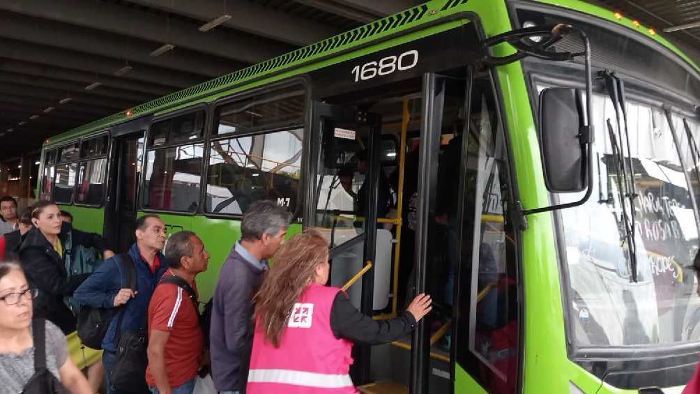 En la Línea 6 también se ofreció servicio provisional con unidades RTP. 