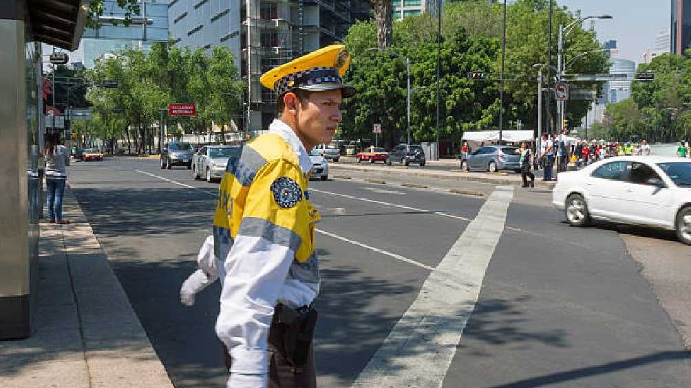 Las multas para los automovilistas que no respeten la restricción es de más de 3 mi pesos. 