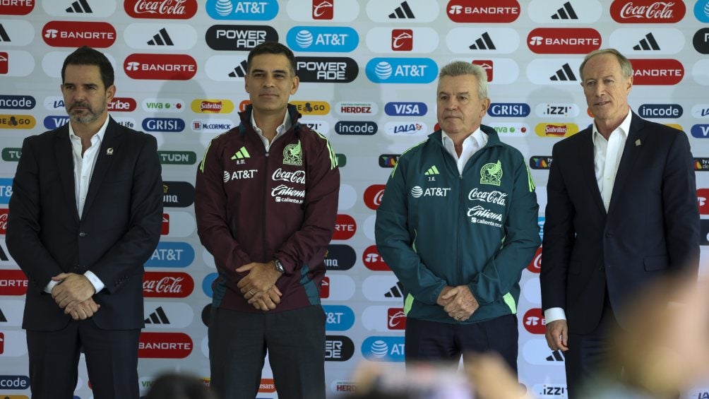 Presentación del cuerpo técnico de México