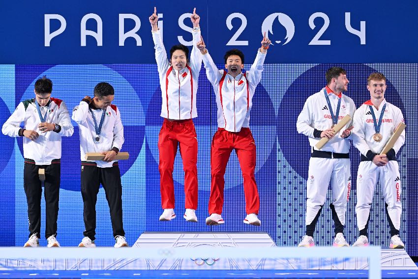 Podio de Clavados Sincronizados Trampolín 3 metros